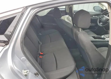 2018 Honda Civic Lx z USA, uszkodzony, nr VIN 2HGFC2F52JH576784